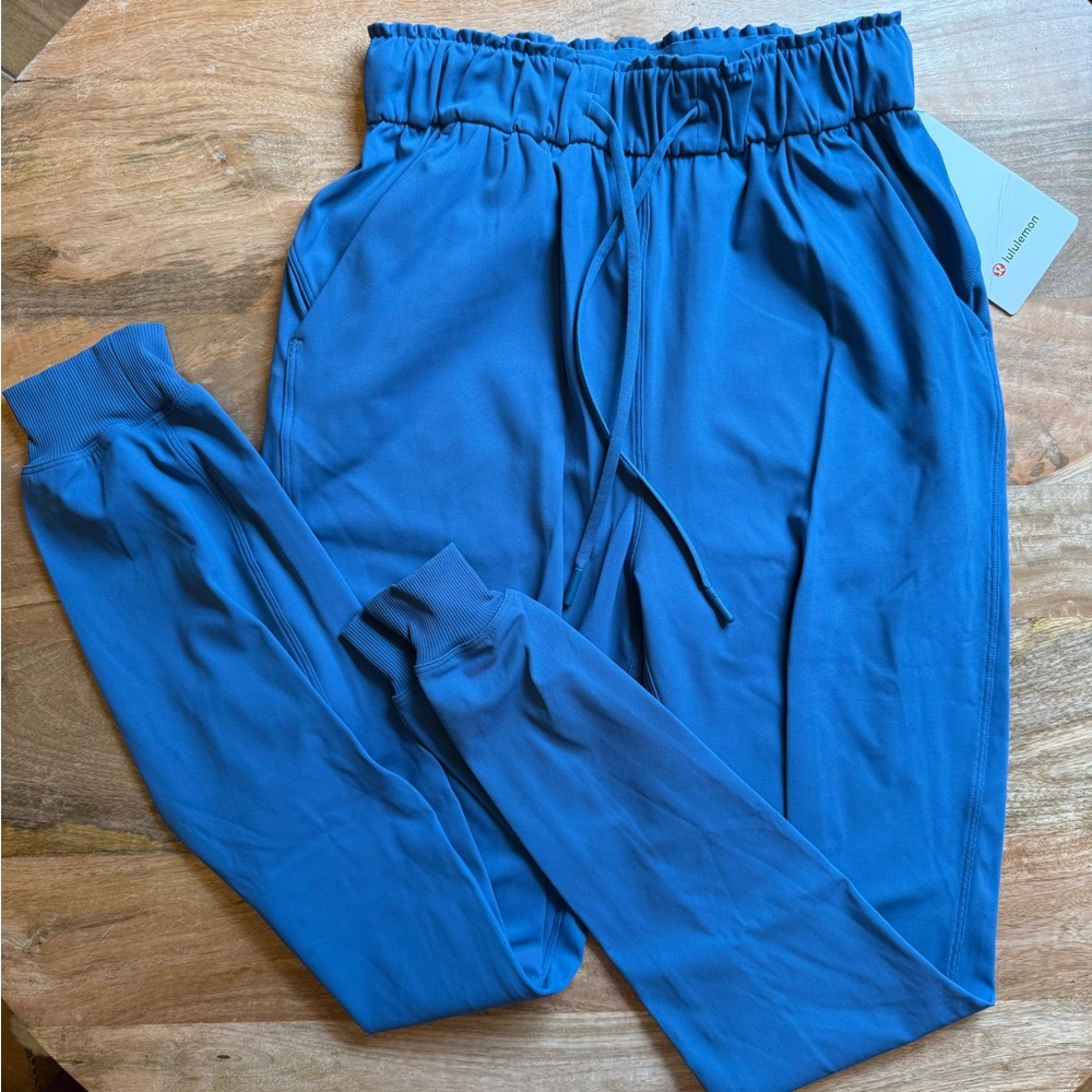 Lululemon Stretch High-Rise Joggers